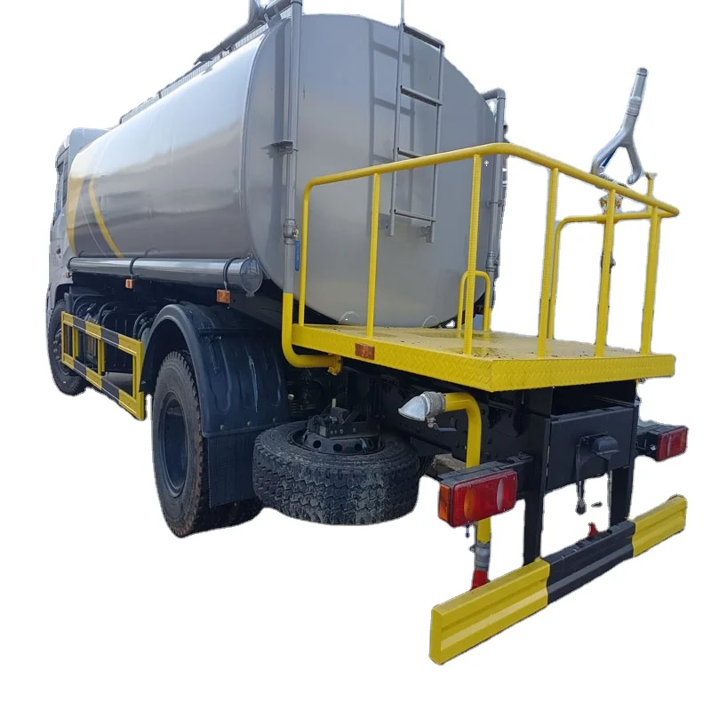 Автомойка HOWO 4x2 4x4 RHD 10 м3 12000 л