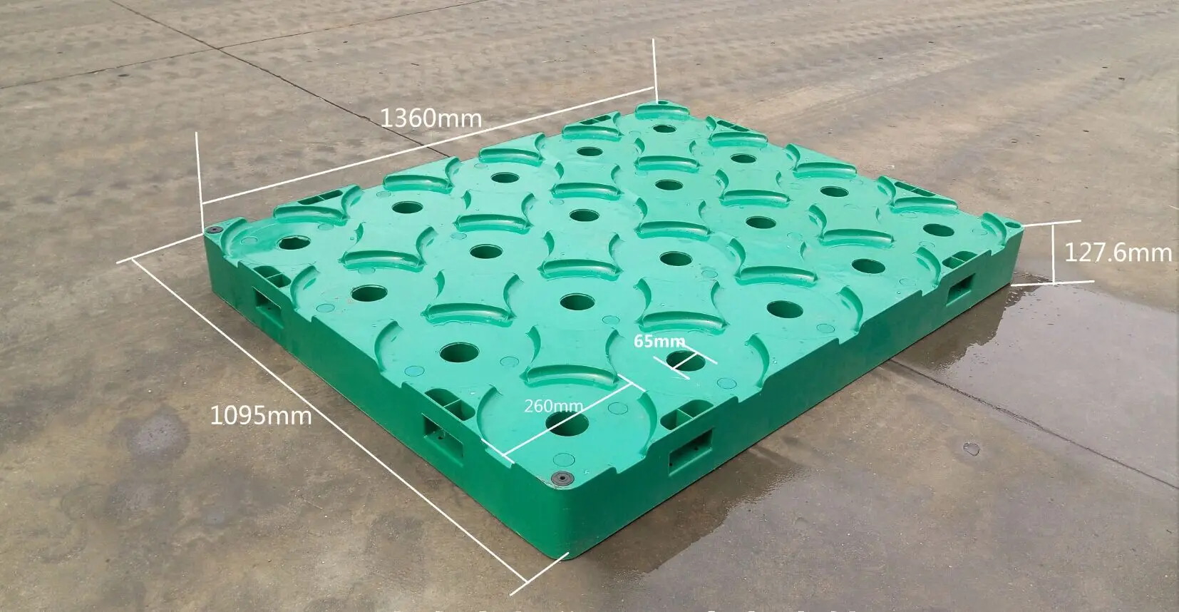 Heavy Loading 20 Barrels Of 5 gallon water Bottles Plastic pallet