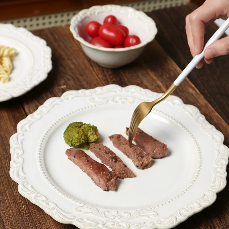 Bulk Vintage Ceramic Dinner Plate Fancy White Dessert Plate Dish With Emboss For Hotel Restaurant