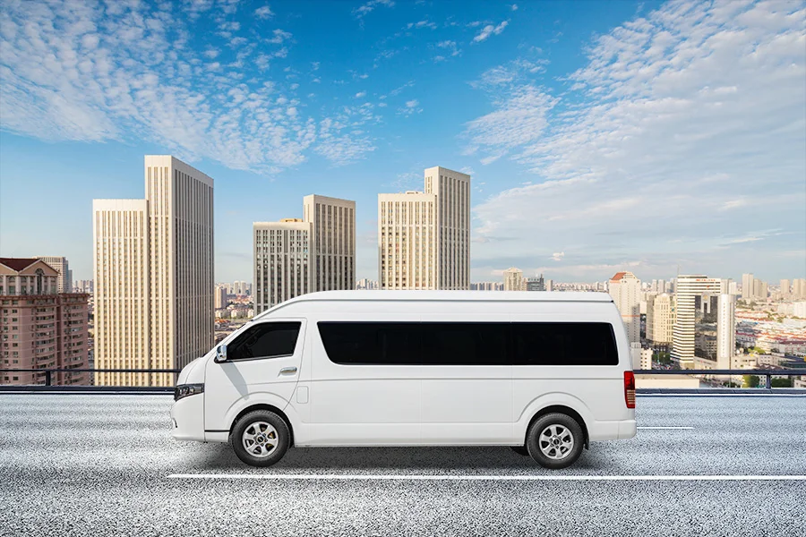 KLQ H6C HIGER BUS Factory supply attractive price seat coach small travel bus