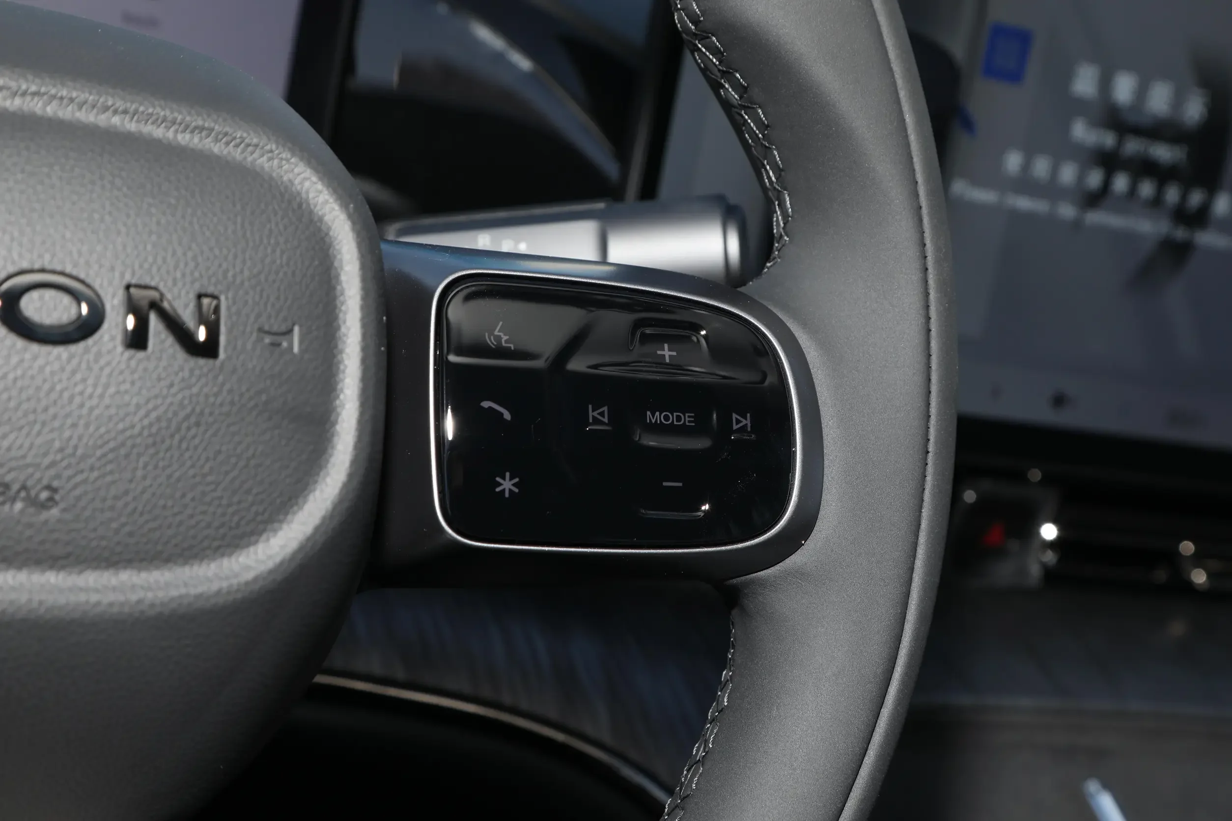New Energy Vehicles Electric Car Price /Pure Electric Car with Good Price