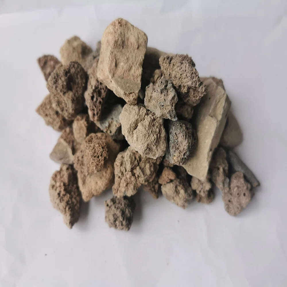 Sintered calcium aluminate