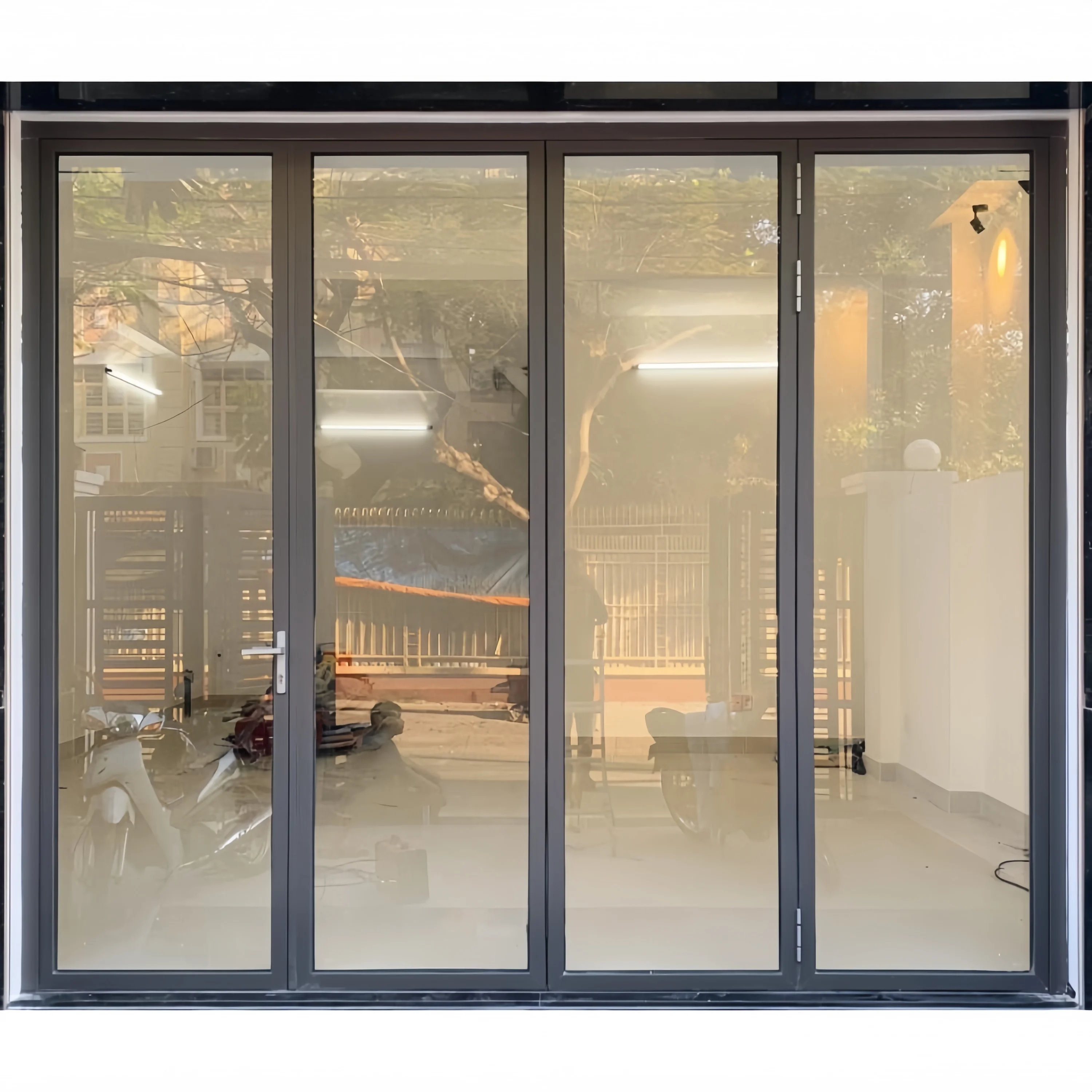 Customized Latest European and American Style Standards wind Sound proof System Movable Glass Door Bi Folding Foldable for sale