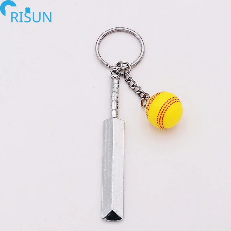 Wholesale Mini Cricket Keychain Customized Logo 3d Metal Cricket Bat Ball Key Chain Keyring Promotional Accessories