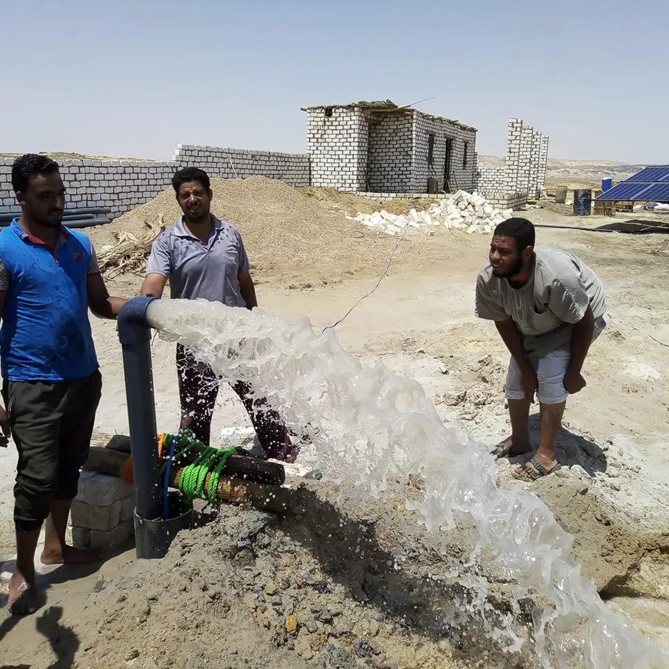 4Kw 380V Dc To Ac Hybrid solar pump inverter no Battery for submersible and surface water pump