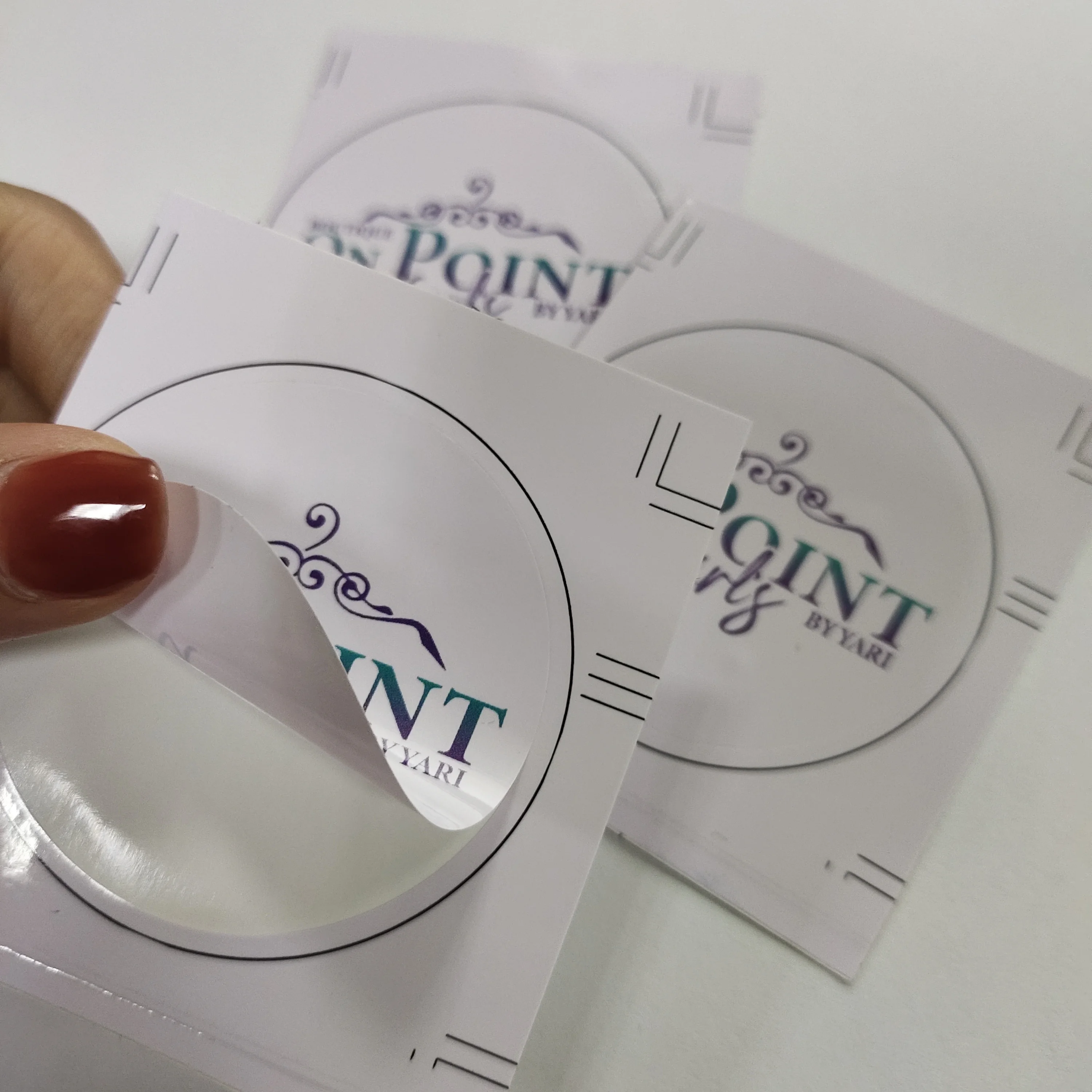 Waterproof High Adhesive Vinyl Pp Paper Packaging Labels Gold Holographic Custom Stickers For Printing Roll Label Stickers