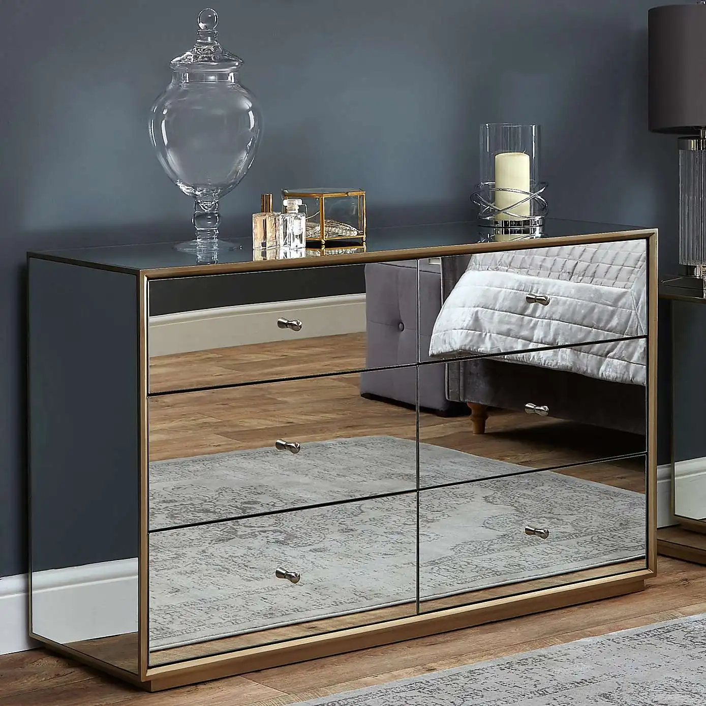Modern Dressing Makeup Vanity Table Set with Mirror Bedroom Furniture Wood Panel Hollywood Mirror Dresser for Bedroom 50-60 Days