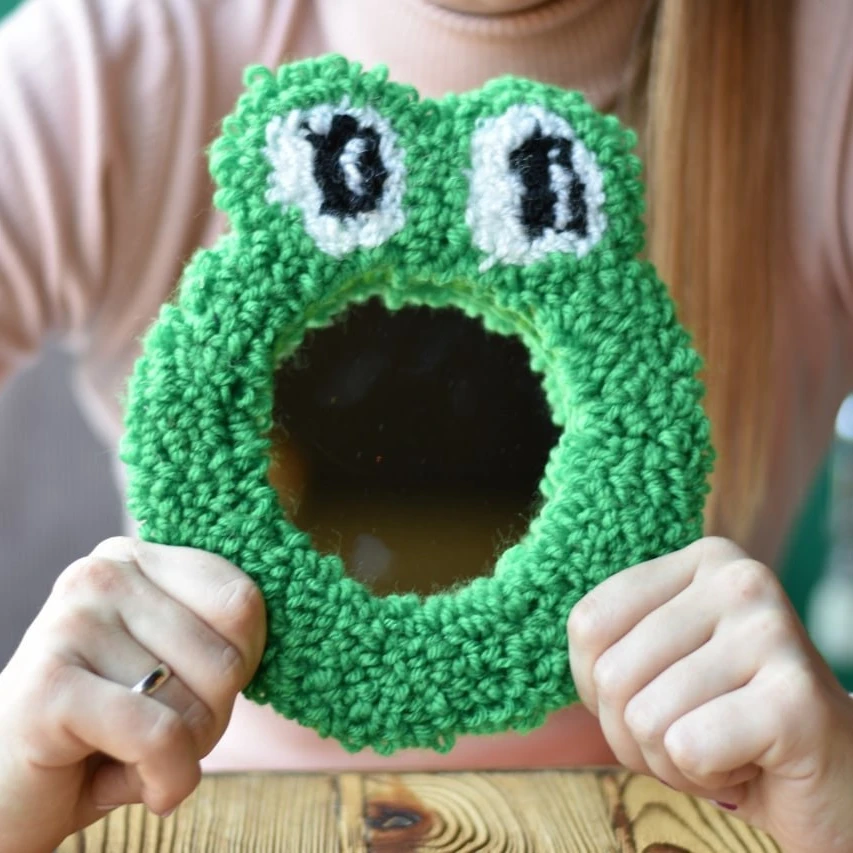 Frog Cartoon Pot Holder Decoration Plush Funny Mirror Frame 100% Handmade Mug Rug Punch Needle Coasters