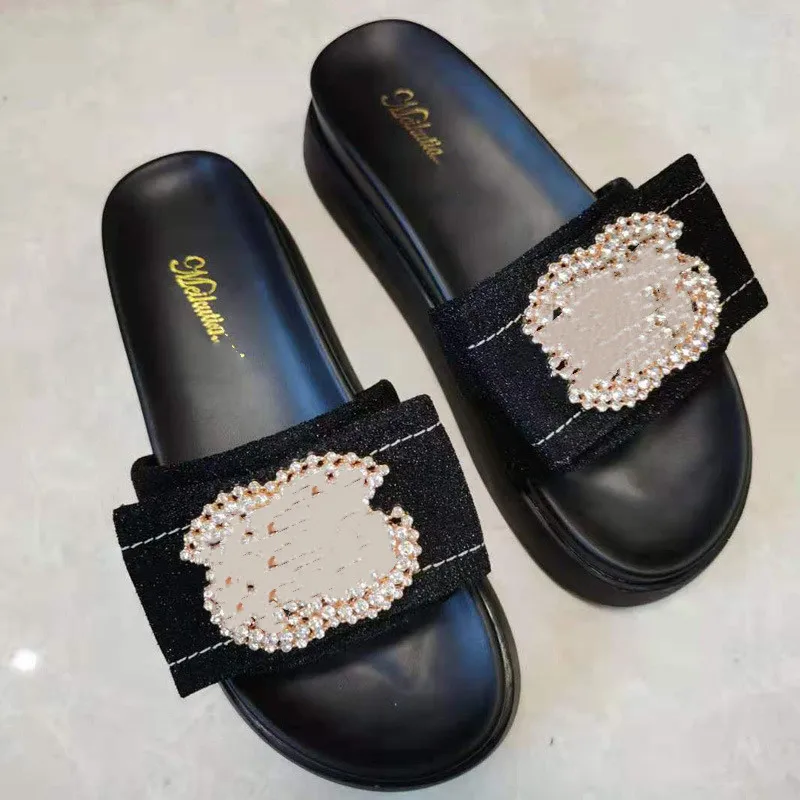 Fashion Luxury Diamond Ladies Shoes 2022 Mules Slippers  Rhinestone Crystal Slippers Rubber Sole Sheet Bling Slide Slippers