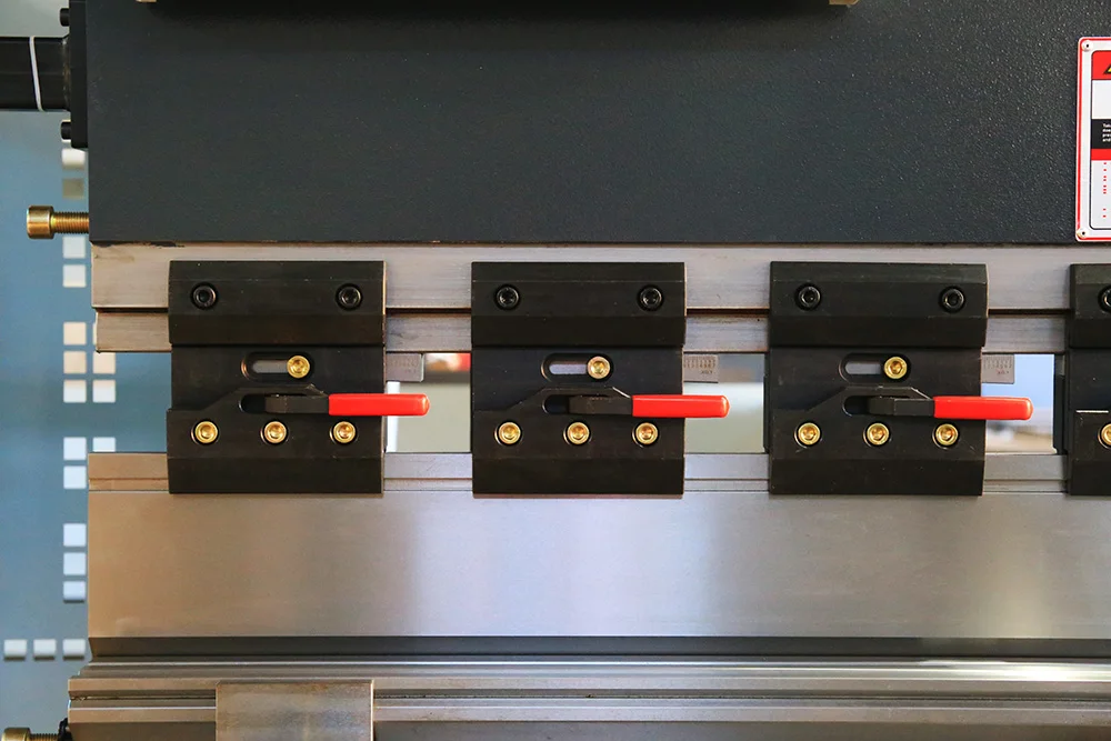 Wc67K E21 Sheet Metal NC Hydraulic 63T Press Brake Machine With ESTUN System