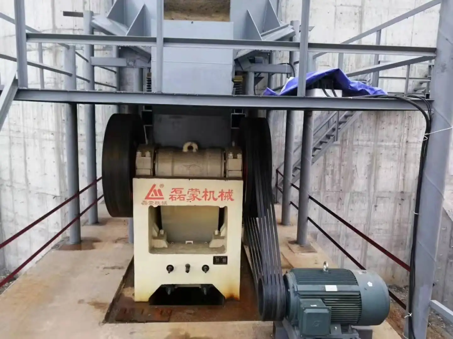 PE750*1060 Jaw Crusher Mining Crushing Machine used in mineral construction  stone crushing