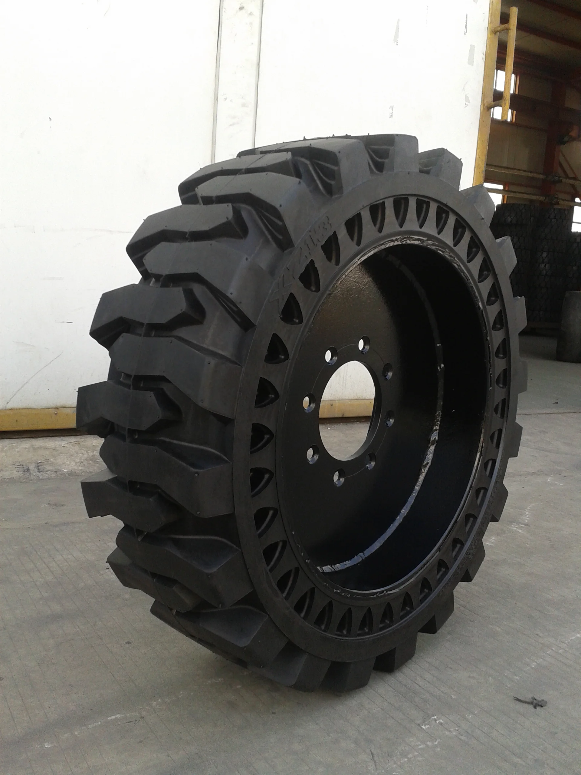 Best solid tire Ameristar 12x16.5 12-16.5 skid steer solid tires 12x16.5 12-16.5 185-9933 tire 12-16.5