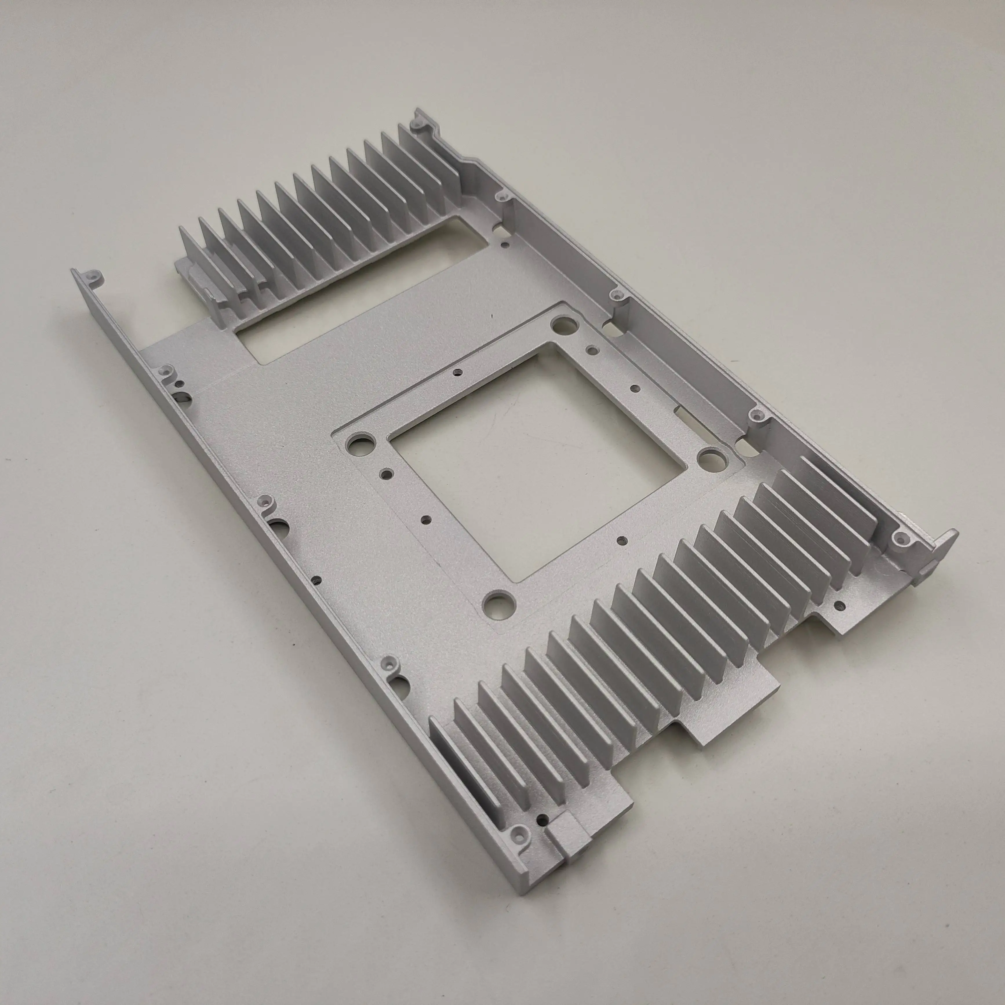 Заводская цена прецизионная обработка деталей механическая на заказ CNC обслуживание алюминиевое фрезерование
