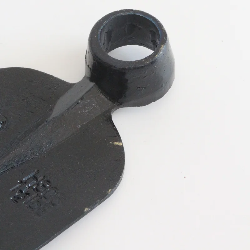 Chinese factory direct production of farm tools Versatile outdoor digging tools hoes High quality garden hoes weeding hoes