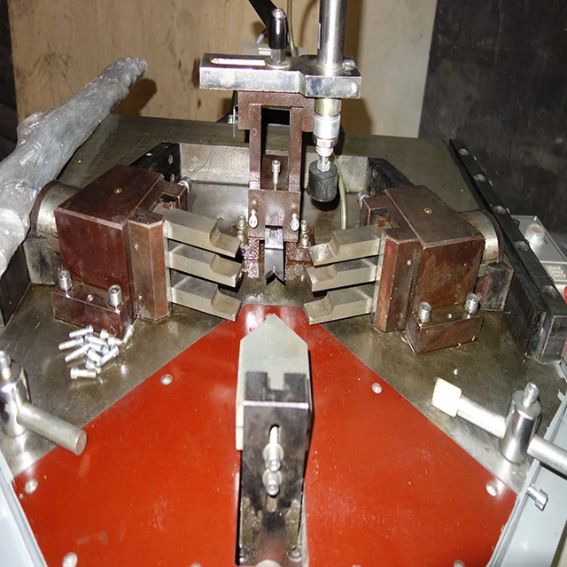 Aluminum Window Making Assembly Corner Crimping Machine
