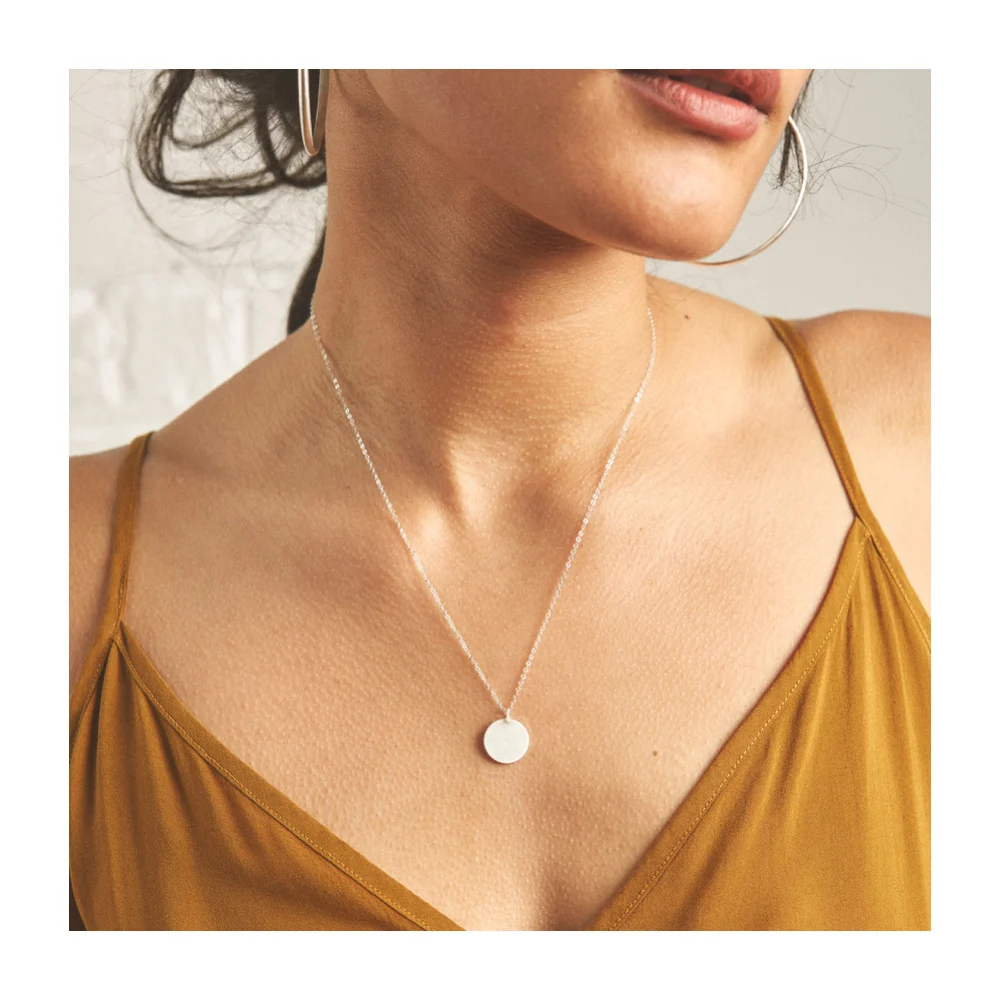 Custom Logo Disc Round Best Friend Necklaces18k Gold Engraved Metal Coin Blank Big Chain Initial Pendant Charm Necklace