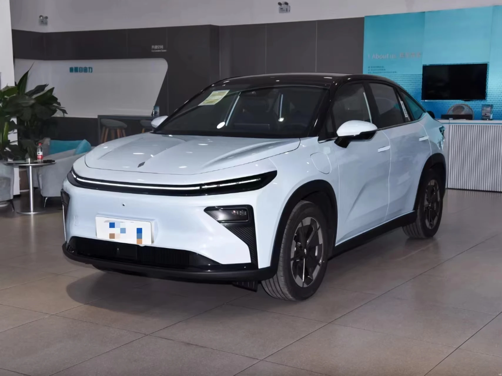 Лидер продаж чистый электрический внедорожник Geely Livan 7 для взрослых 450/605 км дальнего действия новые энергетические автомобили Ev City