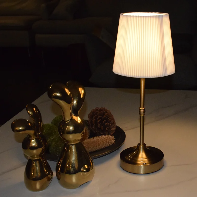 Bedside Dining Room Touch Sensor Control 3-Level Brightness Cordless LED Metal Led Table Light Portable Fabric Shade Desk Lamp