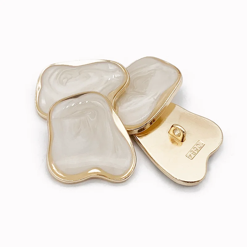 
2019 высокое качество, новый стиль, изготовленная на заказ Модная стильная пуговица для одежды с белым камнем и металлическим покрытием 