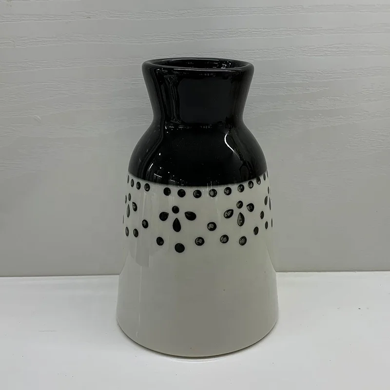 Modern hand-paiting ceramic vases for home decoration home decor item table top ceramic living room home decor mini vase