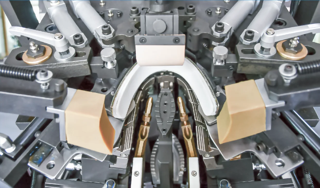 Tenghong TH-888MAS Computer Memory Visual Locus Fully Servo Control Cementing Toe Lasting Shoe Making Machine