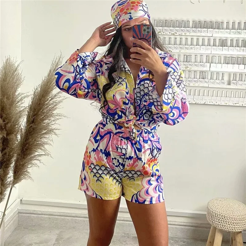 Trending Women Casual Vintage Floral Printing 3 Piece Matching Sets Long Sleeve Blouse Top Short Set With Scarf Two Piece Set