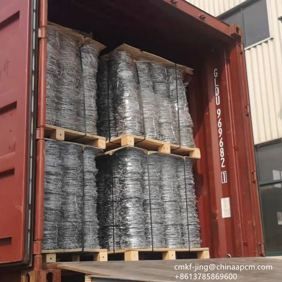 hot dip galvanized welded strand galvanized barbed wire fence from China factory