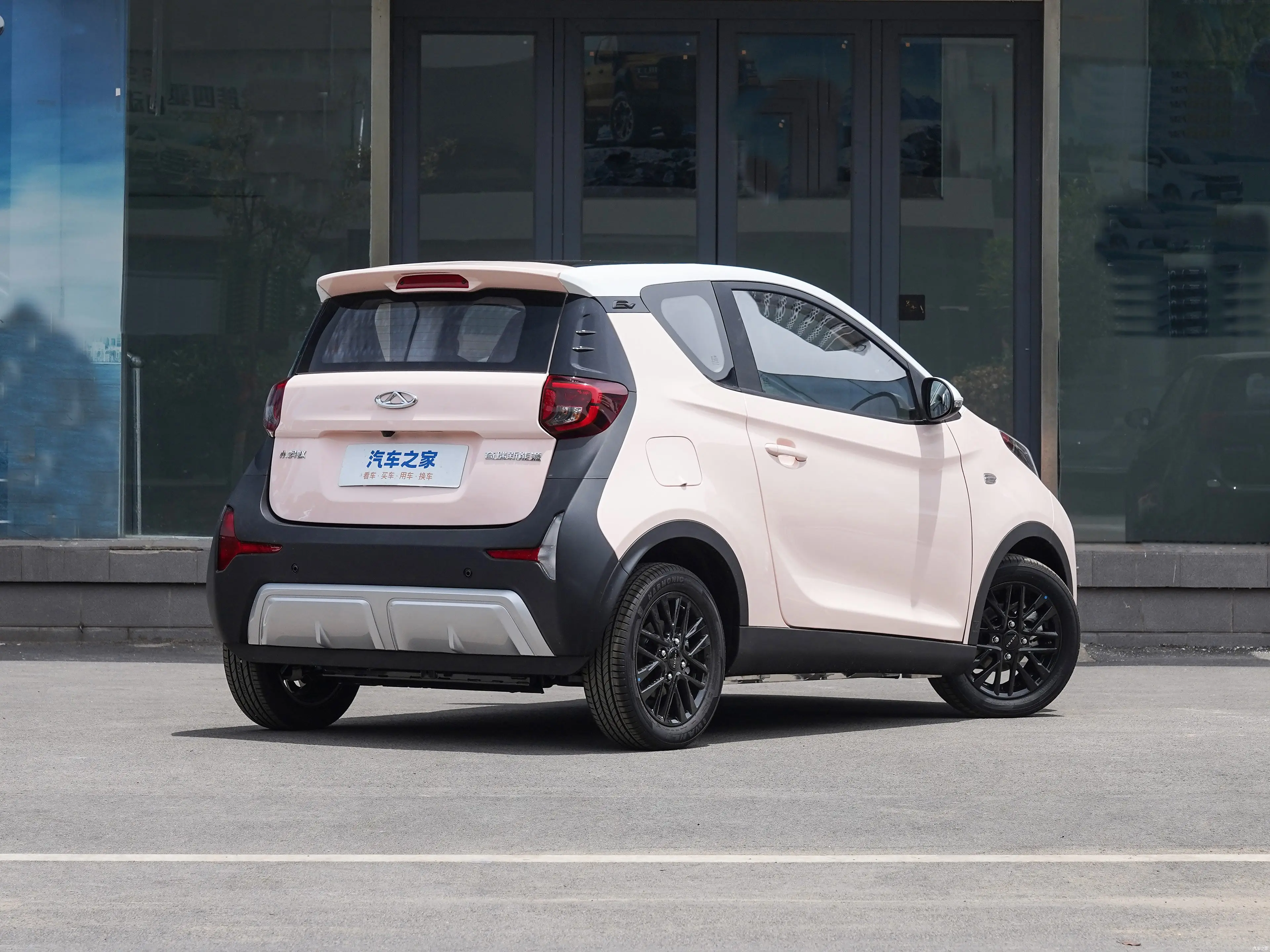 Little Ant Wholesale Cheap 251 301 408km Electric Vehicle New Energy Autos Chery EV Used Cars Mini Car