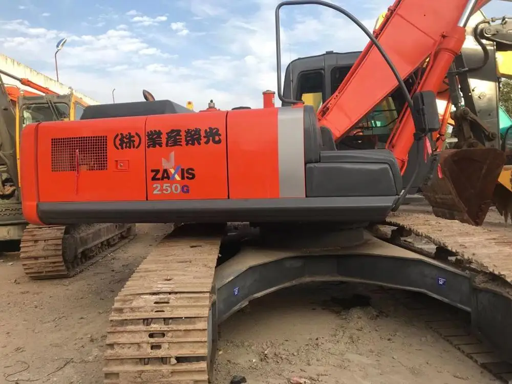 Продажа бывших в употреблении экскаваторов Hitachi ZX250H-3G