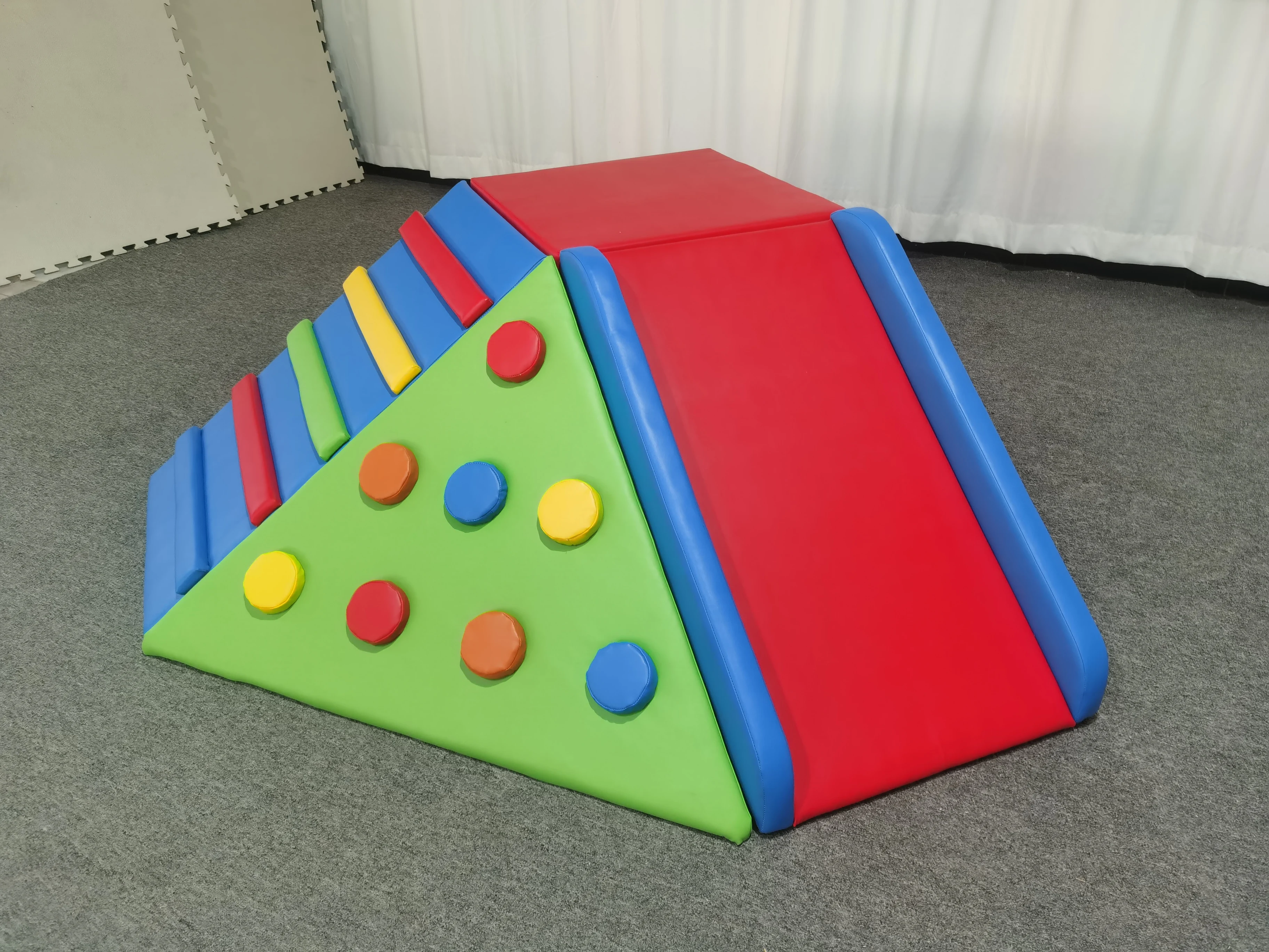 Customized Colourful Durable Kids Activities Games Play Area Soft Indoor Soft Play Set