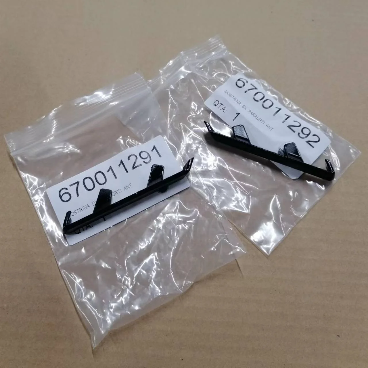 Left and right bumper trim strips 670011291 670011292 for Maserati Ghibli