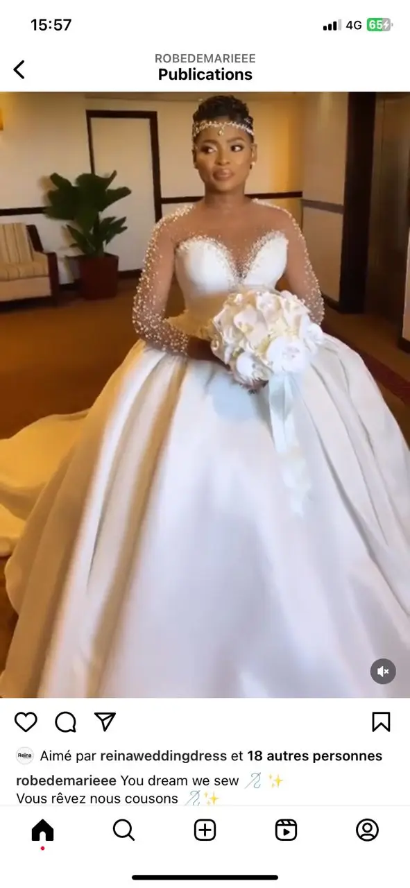 S8762F  2024 Bohemian Style with Long-Sleeved Off-Shoulder Design and Big Tail Chapel Train Hepben Luxurious Lace Wedding Dress