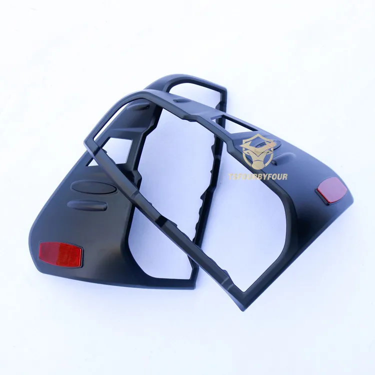 ABS Plastic Exterior Rear Tail Light Cover For Hilux Revo 2021 2022 Taillight Trim Covers Accessories