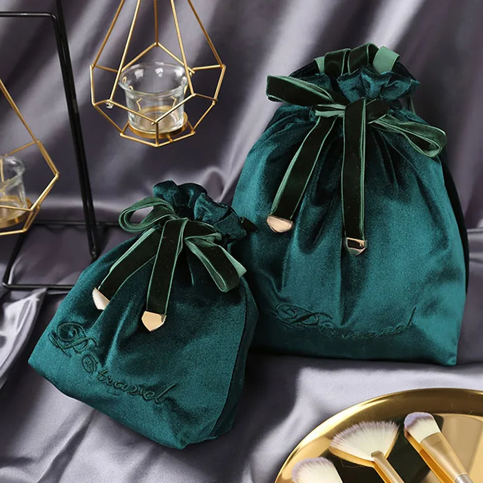 2021 Fashion Hot Selling Custom Logo Large Capacity Pull Rope Velvet Gift Bag