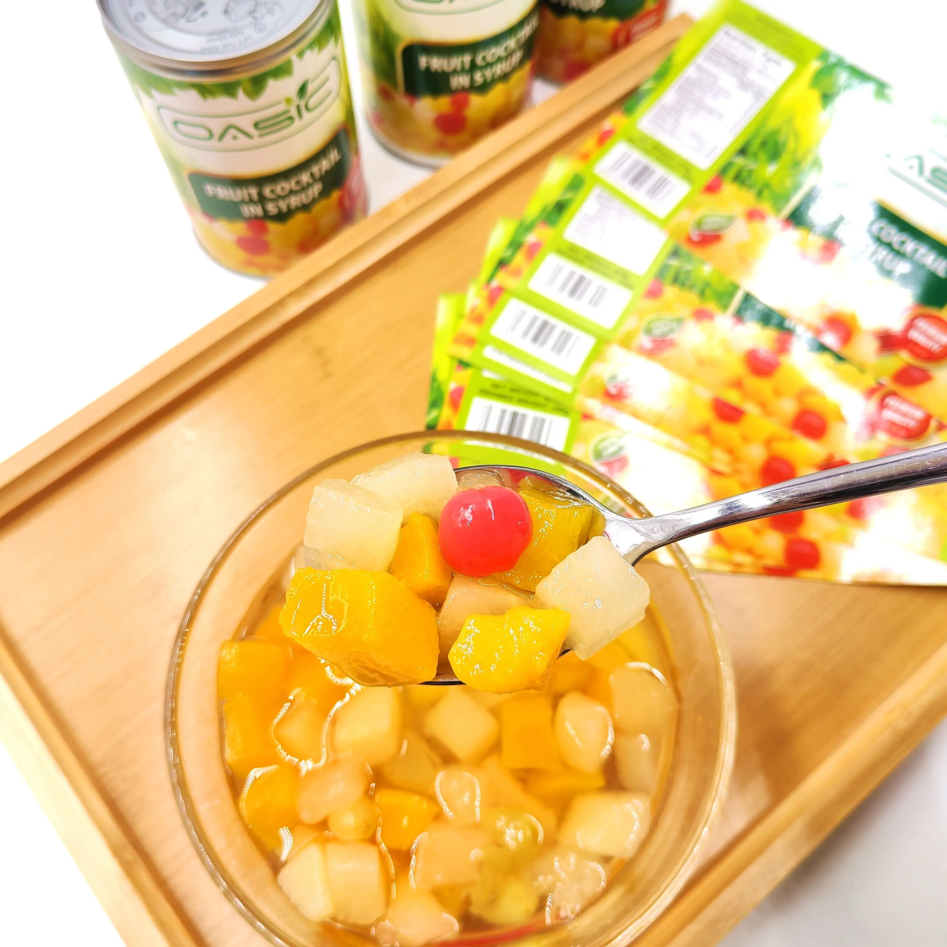 Тропические ФРУКТЫ КОНСЕРВИРОВАННЫЕ Фрукты коктейль A9/A10/Jar вкусный желтый персик груша вишня виноград OEM