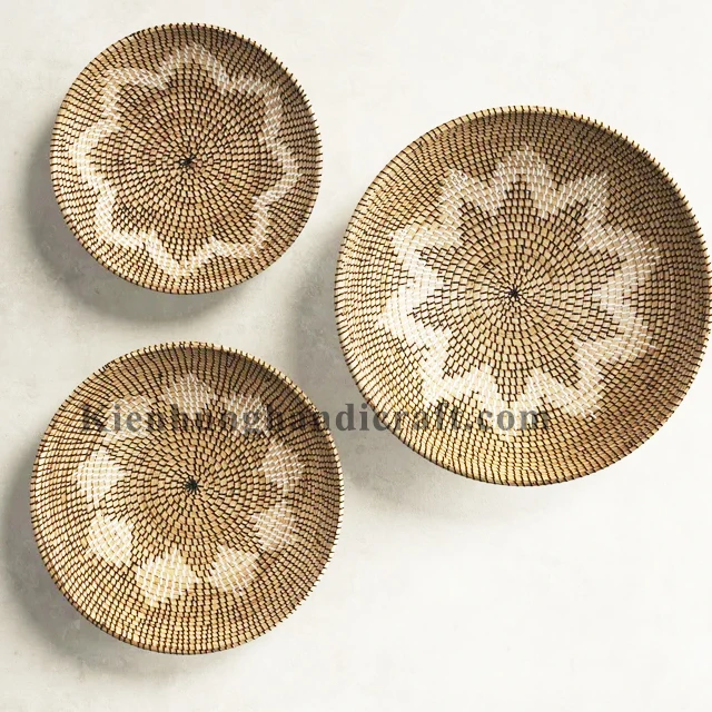 Eco FrIendly Vietnam Manufacture New Design Colorful  Multil Color Round Shape Circle Handwoven Seagrass Pate Wall Decor