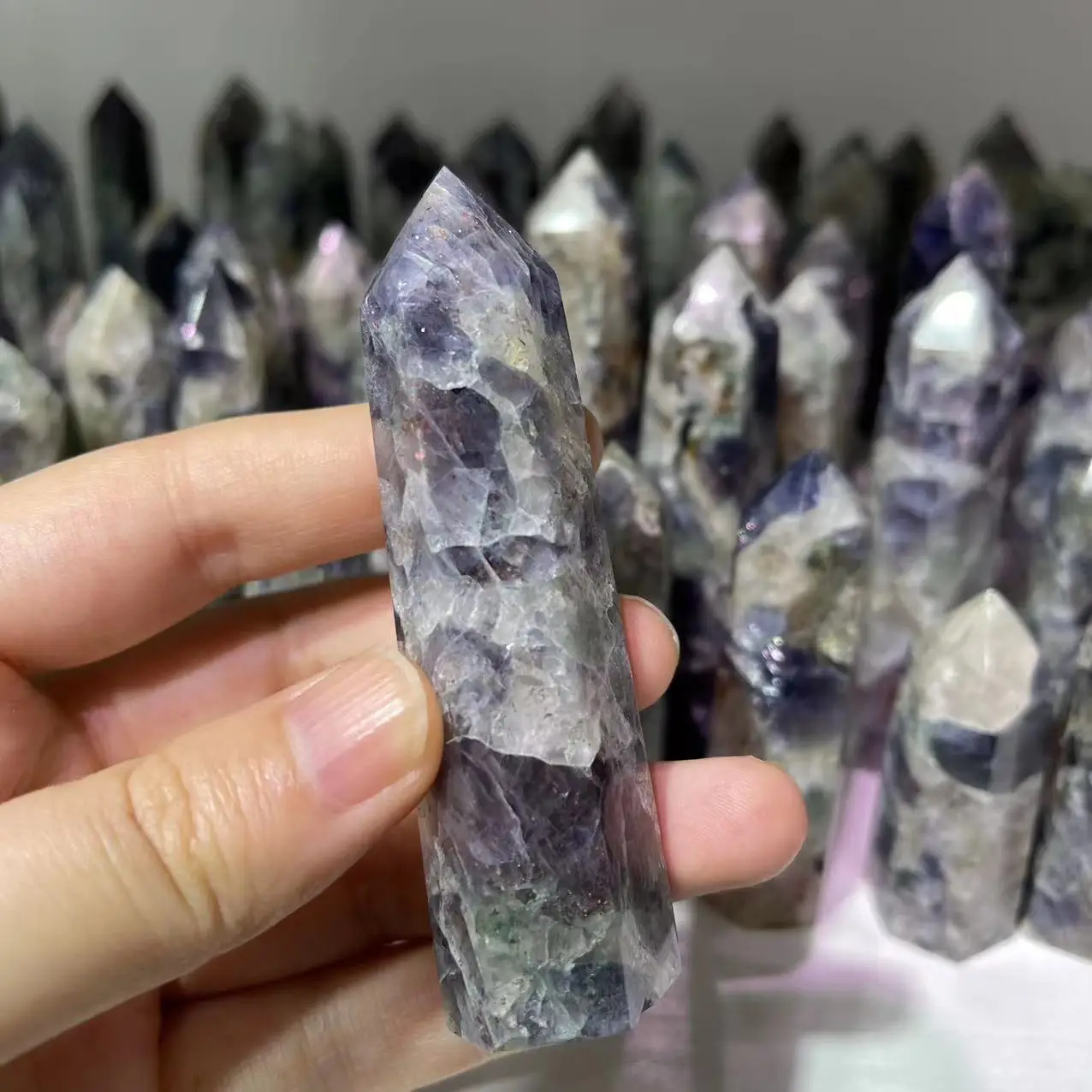 Wholesale High Quality Healing Stones Decoration Gifts Natural Crystal Bloodshot Iolite Point