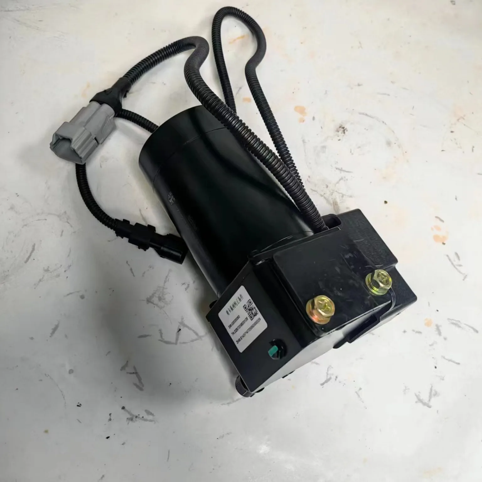 Original SHACMAN Spare Parts X3000 Electric Lift Pump DZ97259820128 for SHACMAN Truck