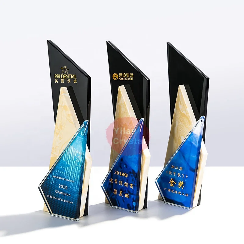 New Design Blue Crystal Wooden Award Trophy For Personal Care Crystal Trophy