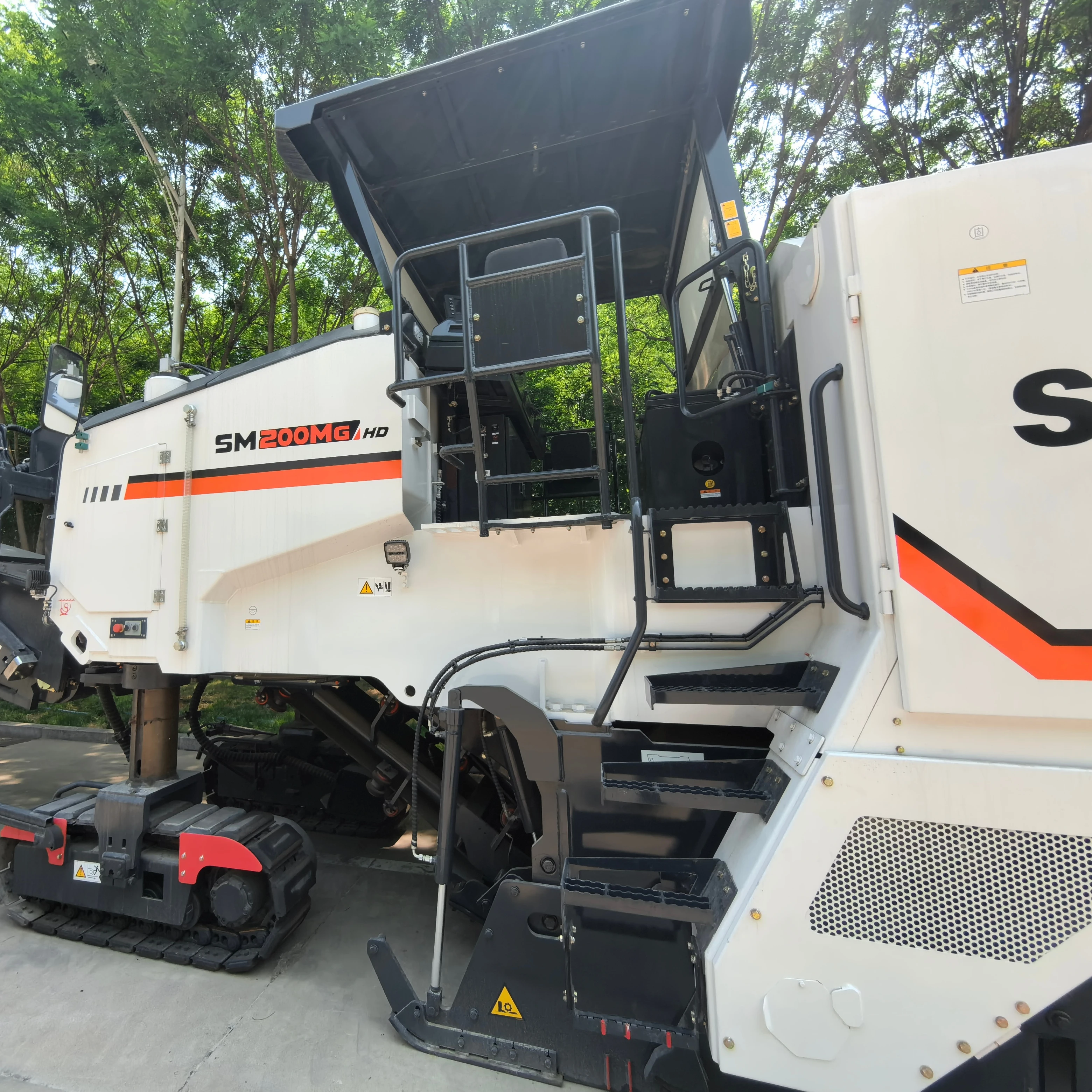 Асфальтоукладчики RP802 pitch paver для продажи