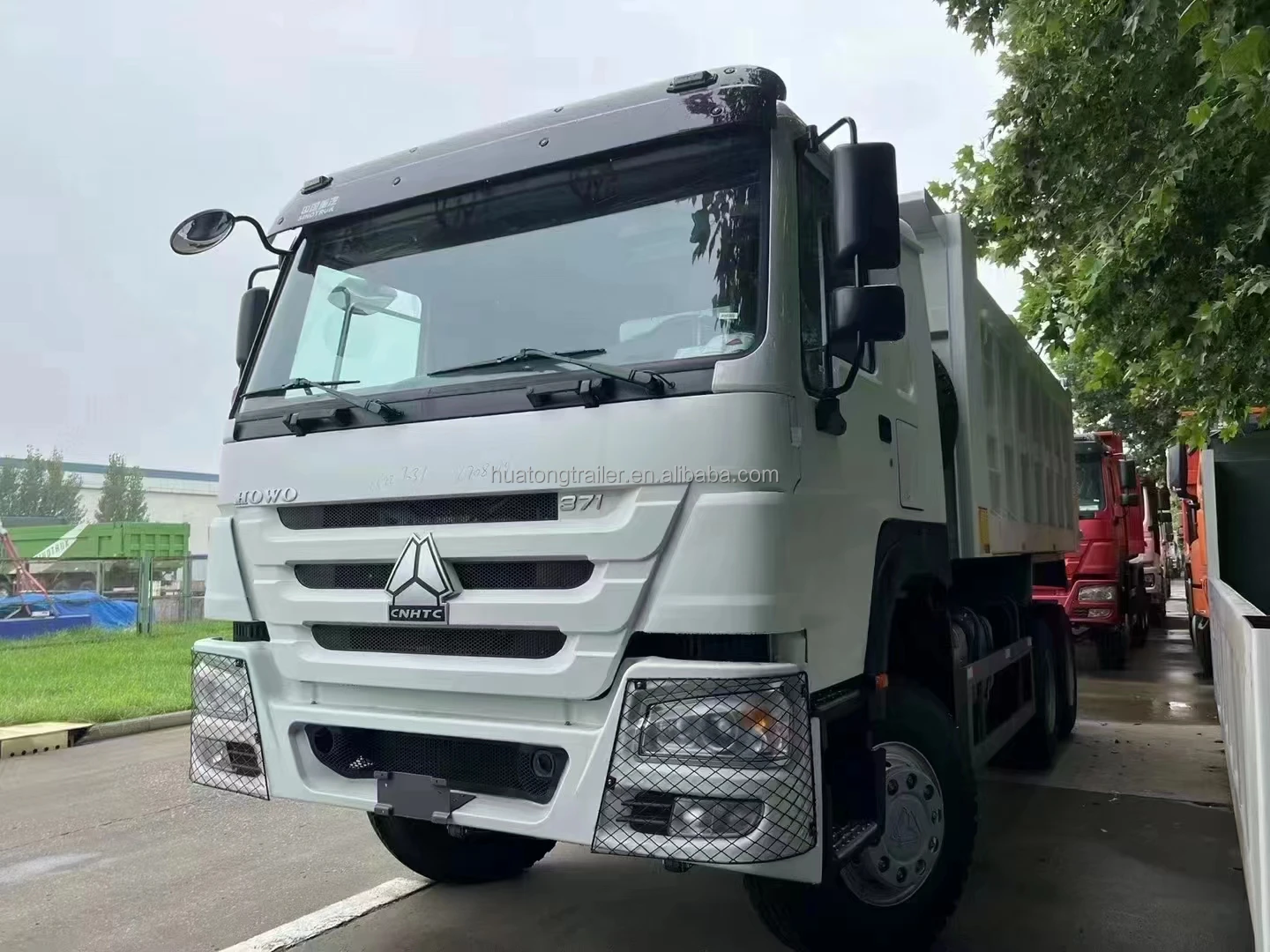 Sino Truck Used 400HP HOWO 10 Wheels Dump Truck Tipper 8X4 with Good Condition for Africa