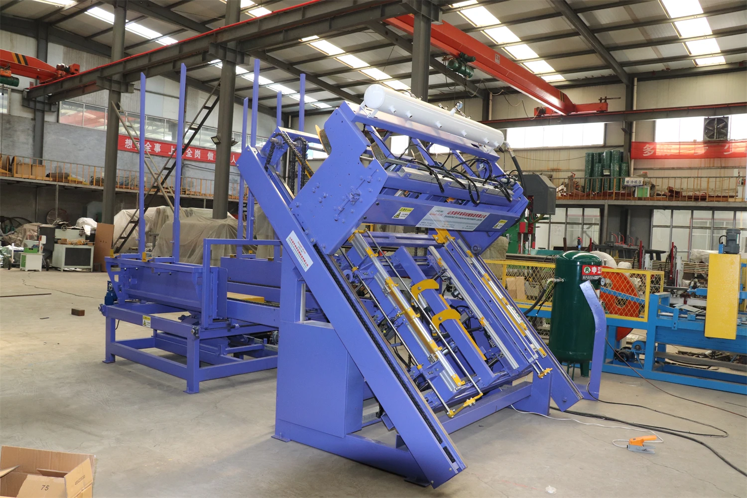 Semi-Automatic Wood Pallet Nailing Assembly Line wood pallet nailing machine