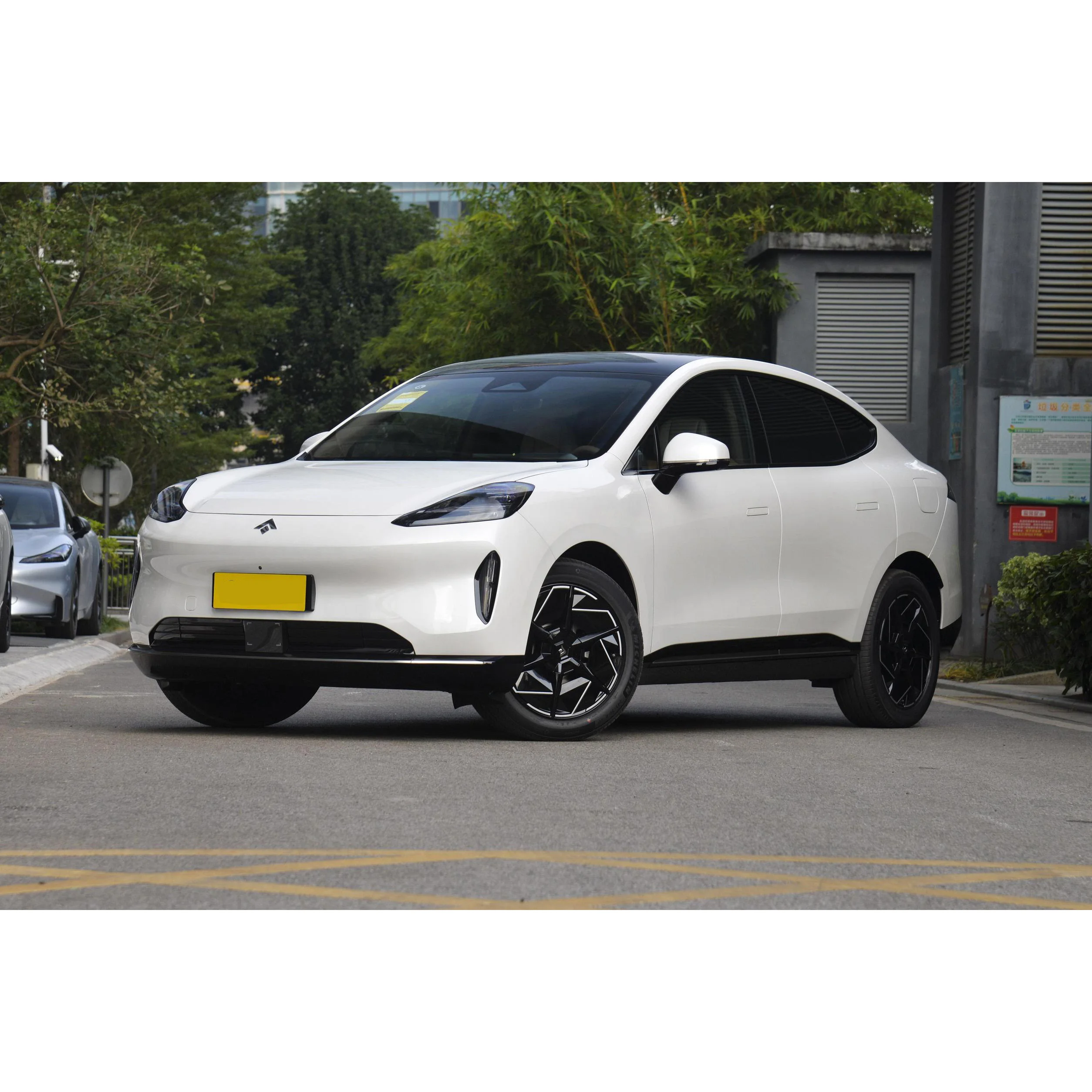 Новый энергетический автомобиль для Aion Hyptec HT мощного автомобиля с быстрой скоростью бесшумного и безопасного внедорожника