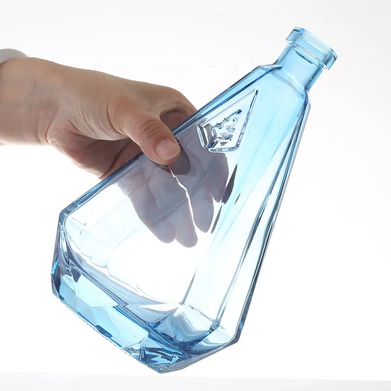 Wholesale Borosilicate Complete Bottling Line Hot Stamping Glass 700ml 750ml Spirit Bottle Whisky Vodka With Sealed Cork Lid
