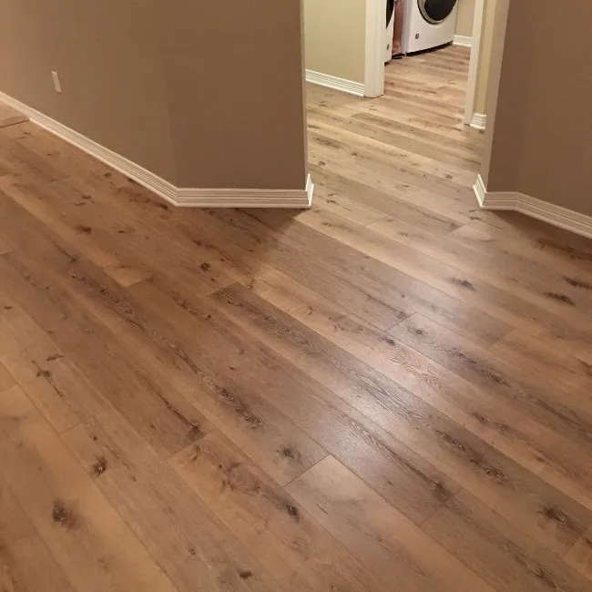 easy to install anti-slip plastic interlocking wood texture spc flooring