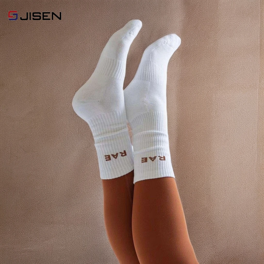 Wholesale Hot Sale Custom Logo High Quality Cotton Crew Outdoor Running Mid Tube Volleyball Retro White Sports Socks