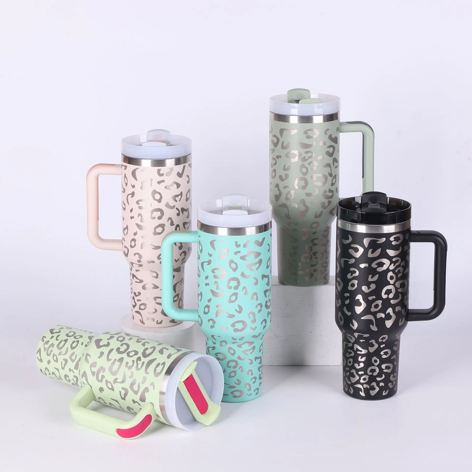 hot sale 30OZ 40 Oz Leopard Cow Engraved Double Insulated Travel Mug H2.0 40Oz Tumbler With Handle