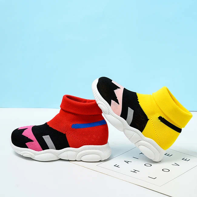 Wholesale Casual Fashion Lovely Child Sneakers Breathable Anti-slip Knitted Shoe for Kids
