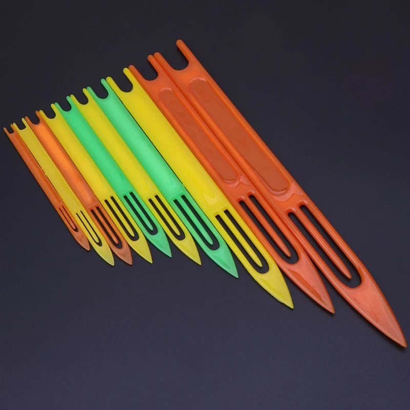 Hard plastic fishing line needle hook fishing equipment yellow repair fishing net needle hook