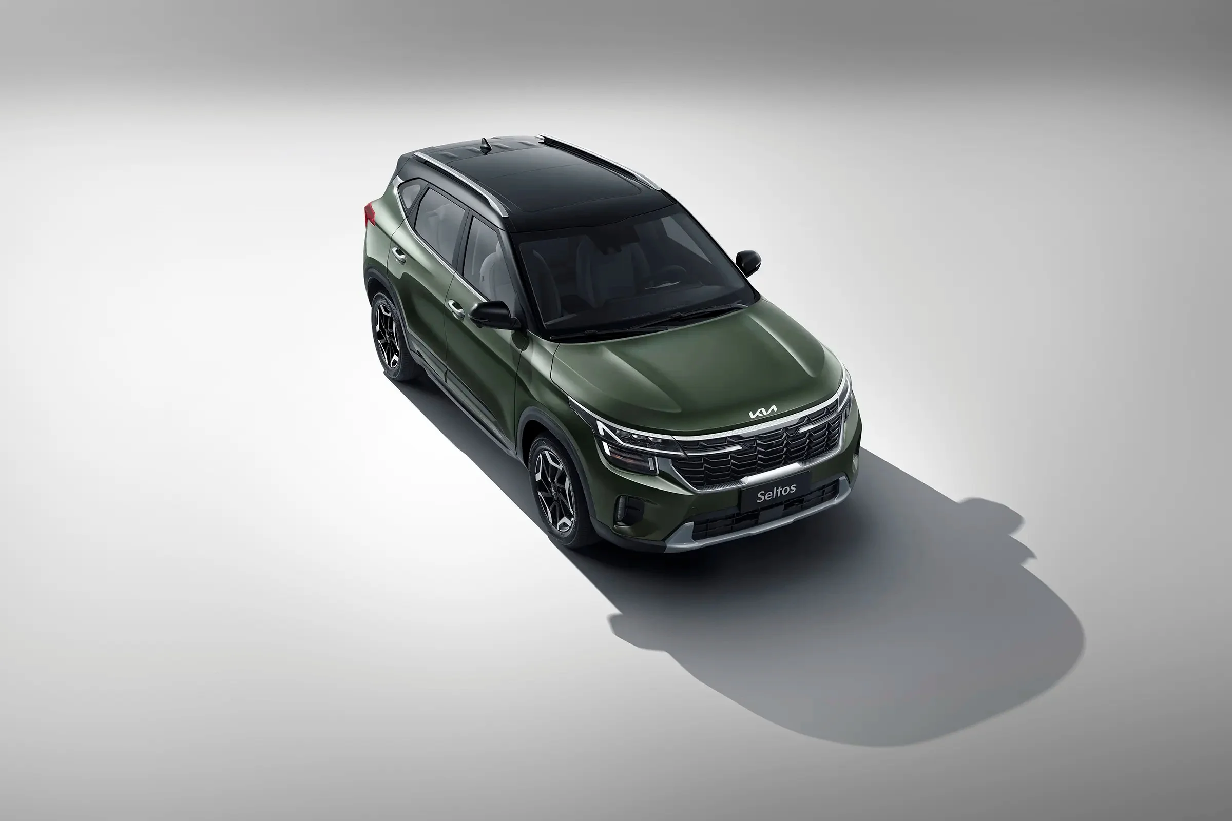 Kia Seltos 2023 Cheap Chinese Car Gasoline Car Automatic 2WD LHD Kia SUV Petrol New Cars